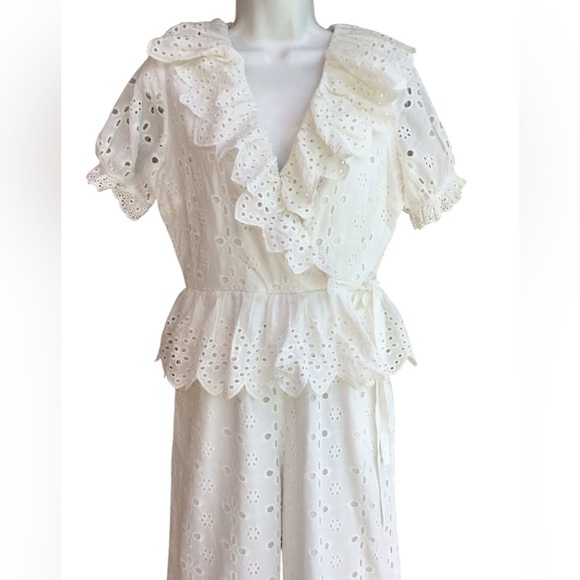 Anthropologie Eri + Ali White Eyelet Cropped Ruffle Eyelet Jumpsuit Size… - Picture 5 of 9